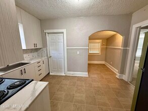 28 W 35th St in Jacksonville, FL - Building Photo - Building Photo