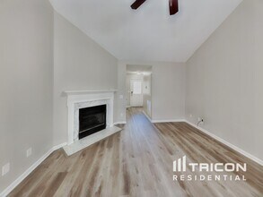 989 Chesire Way in Gallatin, TN - Foto de edificio - Building Photo