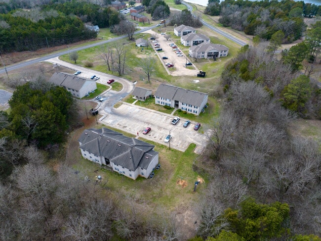 Alex Place Apartments in Livingston, AL - Building Photo - Building Photo
