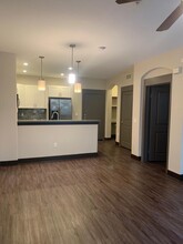 24545 Town Center Drive, Unit 5302 in Santa Clarita, CA - Building Photo - Building Photo
