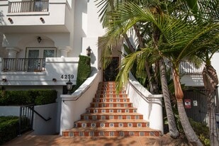 4259 Dixie Canyon Ave in Los Angeles, CA - Building Photo