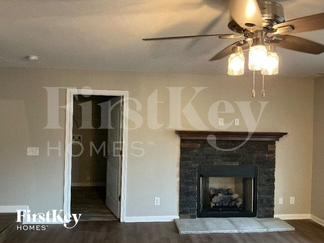 1213 Gentry Dr in Clarksville, TN - Building Photo - Building Photo