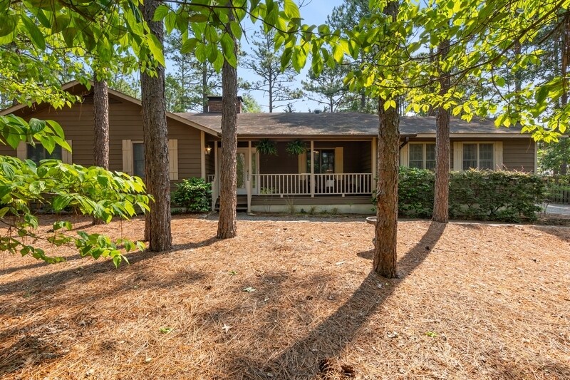 4 Prichard Ln in Pinehurst, NC - Building Photo