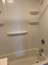 375 Elm St in Fitchburg, MA - Building Photo - Building Photo