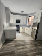 131 Lincoln Ave in Mineola, NY - Building Photo - Building Photo