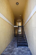 908 Lake Destiny Rd in Altamonte Springs, FL - Building Photo - Building Photo