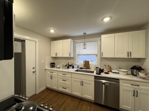 25 Greycliff Rd, Unit 1 in Boston, MA - Building Photo - Building Photo