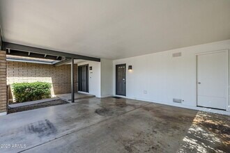 1904 E Manhatton Dr in Tempe, AZ - Building Photo - Building Photo