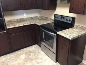 1601 Salmon Dr in Tallahassee, FL - Building Photo - Building Photo