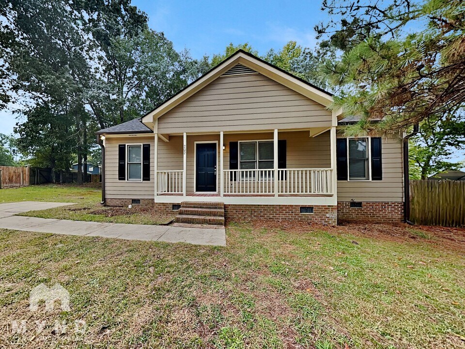 202 Valley Ct in Selma, NC - Building Photo
