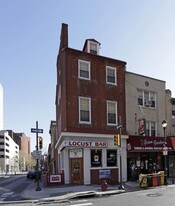 235 S 10th St in Philadelphia, PA - Building Photo