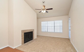 The Madison on the Lake in Houston, TX - Building Photo - Interior Photo