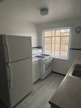 2340 Losantiville Ave, Unit 1 in Cincinnati, OH - Building Photo - Building Photo