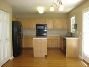 3128 Hidden Creek Dr in Antioch, TN - Building Photo - Building Photo