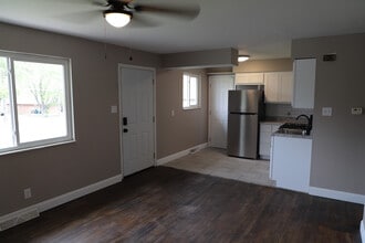 1661 W Highview Dr, Unit 1661 in Arnold, MO - Building Photo - Building Photo