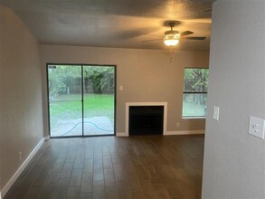 2535 Corian Glen in San Antonio, TX - Building Photo - Building Photo