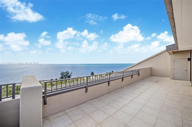 property at 251 Crandon Blvd
