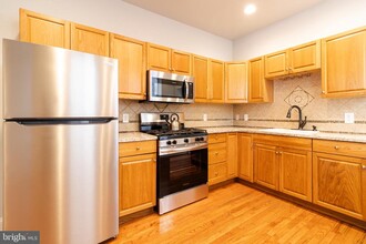 1426 N 30th St in Philadelphia, PA - Foto de edificio - Building Photo