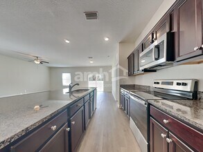 11504 Bryce Canyon Ln in Gibsonton, FL - Building Photo - Building Photo