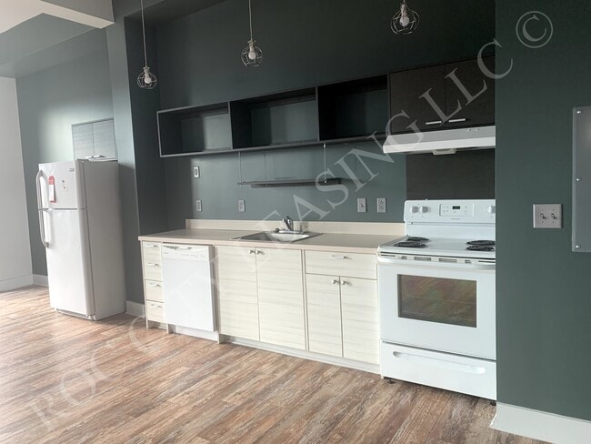 Hive@155 and Hive Andrews