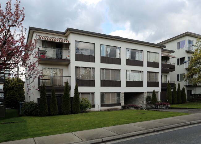 1225 W 11th Ave in Vancouver, BC - Building Photo - Primary Photo