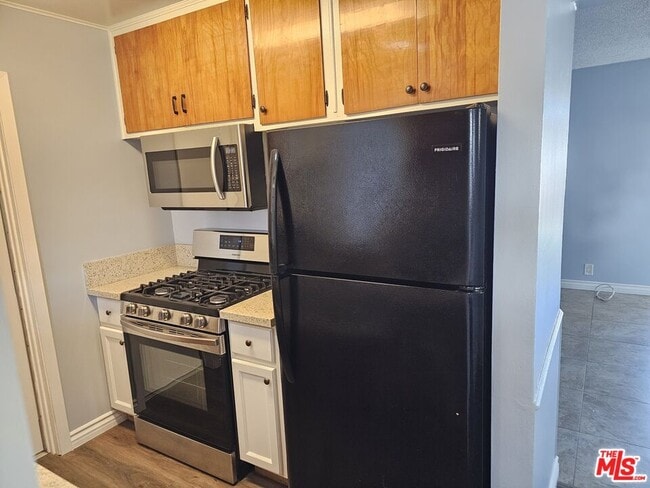 7444 Mendy St in Paramount, CA - Building Photo - Building Photo