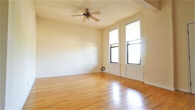 1850 N Milwaukee Ave, Unit 1813-3R in Chicago, IL - Building Photo - Building Photo
