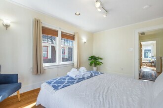 710 10th Ave E, Unit SI ID1035931P in Seattle, WA - Building Photo - Building Photo