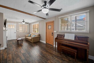14 Concord St in Greenville, SC - Building Photo - Building Photo