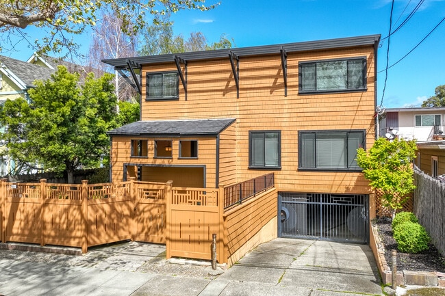 1623 Alcatraz Ave
