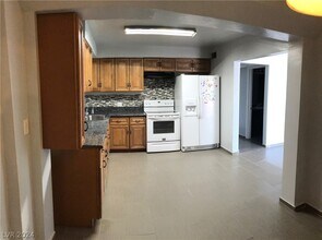 2109 Poplar Ave in Las Vegas, NV - Building Photo - Building Photo
