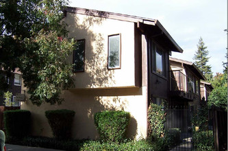 2309 G St in Sacramento, CA - Building Photo - Building Photo