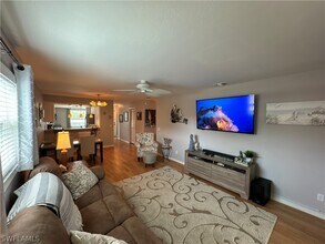 10041 Maddox Ln in Bonita Springs, FL - Building Photo - Building Photo