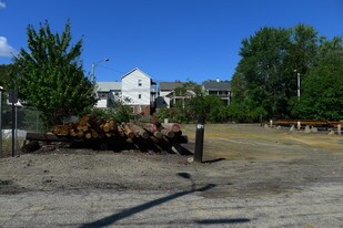 32 White St in Norwich, CT - Building Photo