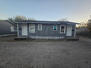821 S Alameda St, Unit 4 in Corpus Christi, TX - Building Photo - Building Photo
