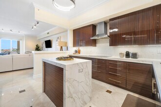 201 S Narcissus Ave in West Palm Beach, FL - Building Photo - Building Photo