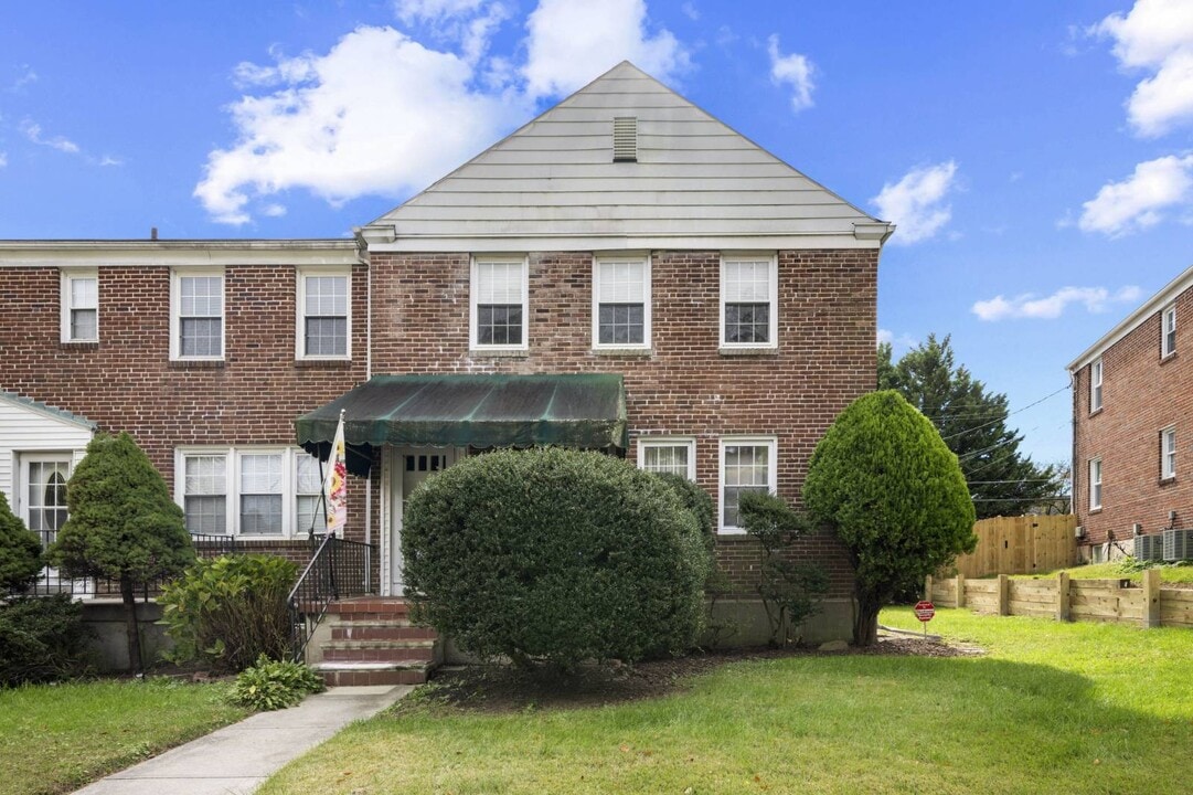 1728 Aberdeen Rd in Towson, MD - Building Photo