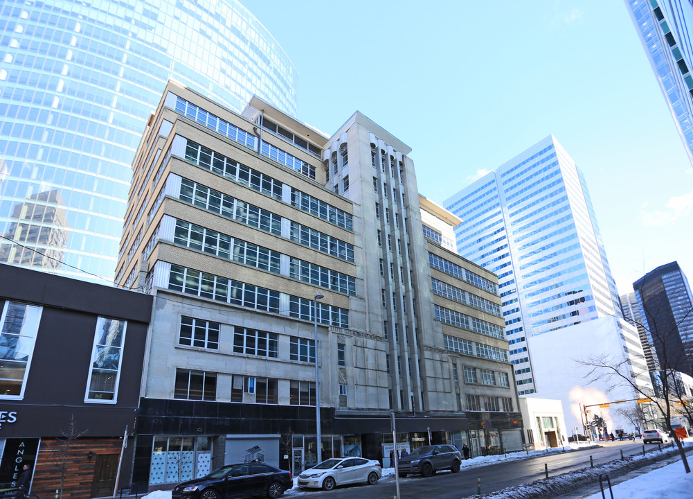 Barron Building in Calgary, AB - Building Photo