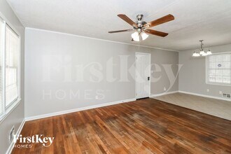 1150 Rochelle Dr in Austell, GA - Building Photo - Building Photo