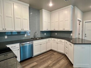 6604 Bent Wood Villas Dr in Oklahoma City, OK - Building Photo - Building Photo