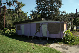 Mobile Home Park in Lakeland, FL - Building Photo - Building Photo