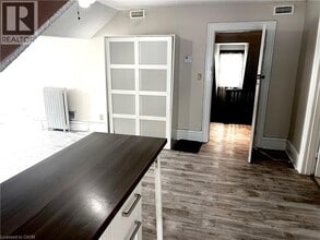 12 Duke St in Hamilton, ON - Building Photo - Building Photo