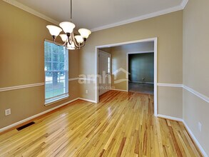 8413 Astwell Ct in Raleigh, NC - Foto de edificio - Building Photo