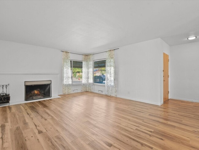 1645 Shangri-La Dr in Reno, NV - Foto de edificio - Building Photo