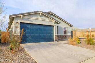 6810 W Pedro Ln in Phoenix, AZ - Building Photo - Building Photo