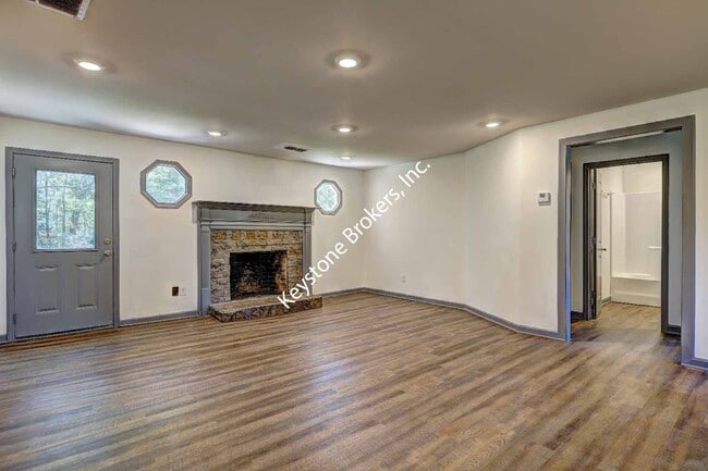 1018 Hampton Locust Grove Rd in Locust Grove, GA - Building Photo - Building Photo