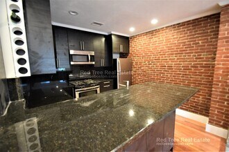 1616 Beacon St, Unit 2 in Brookline, MA - Building Photo - Building Photo