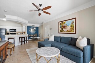 3303 Myrtlewood Cir E in Palm Beach Gardens, FL - Building Photo