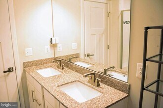 6212 Editors Park Dr in Hyattsville, MD - Building Photo - Building Photo