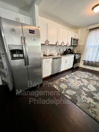 5541 Crowson St photo'